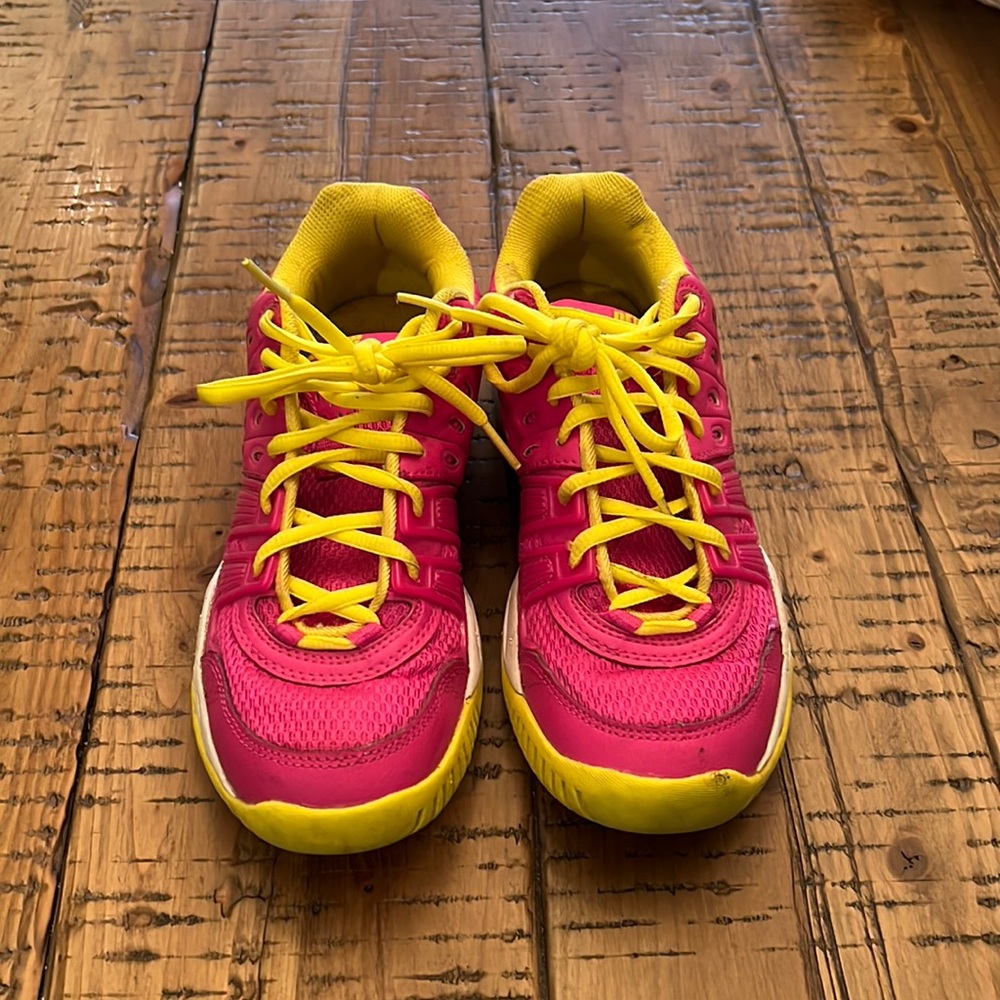 Prince girls tennis shoes size 4.5 youth